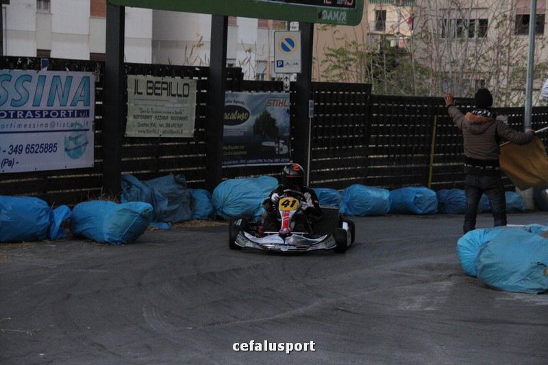 111120 sport2 451_tn.jpg